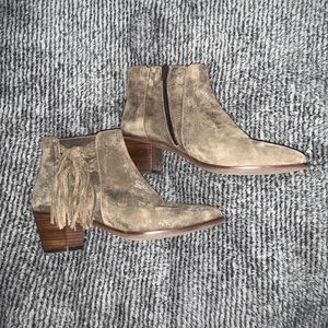 Manna Tassel Taupe Booties